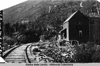 Grandview Roadhouse, Alaska Railroad mile 44.9, 1915