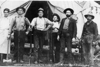 Harry A. Johnson (far right) with a party of hunters, 1904.